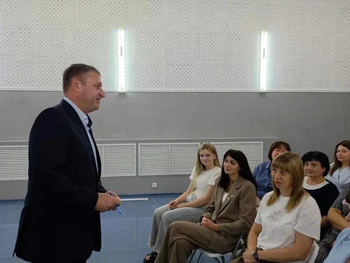 В Прохоровском округе обсудили безопасность, ремонт дорог и обновление транспорта