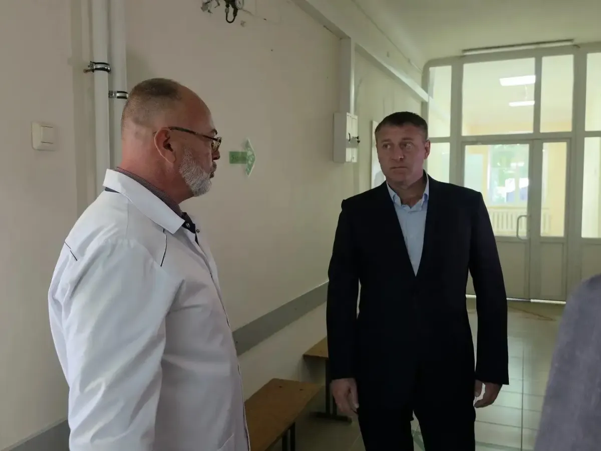 Шуваев проверил ключевые объекты и решил проблемы жителей Прохоровского округа
